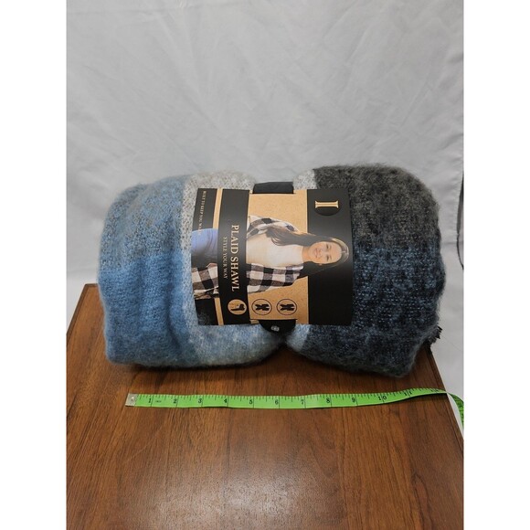 New Womens Igloos Blue/Grey PLAID SHAWL Wrap Warm And Soft - Picture 12 of 12